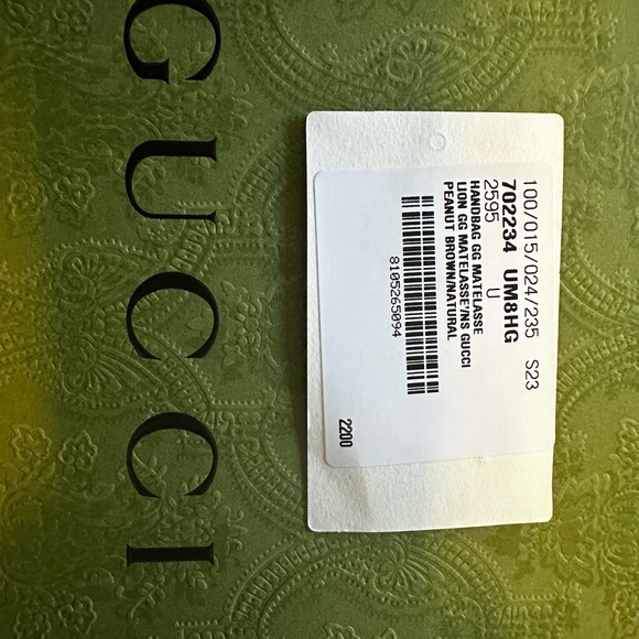 Gucci crossbody! Like new, the box isn’t in the best shape as it endure a flight - Picture 8 of 11